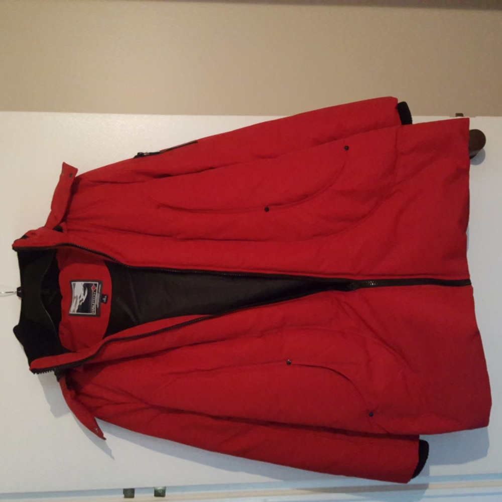 Women's Heavy Jacket by Halitech size Large in Red w/ Black Cuffs and faux fur